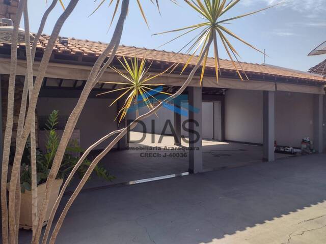 #268 - Casa para Venda em Araraquara - SP