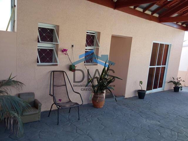 Casa para Venda em Araraquara - 2