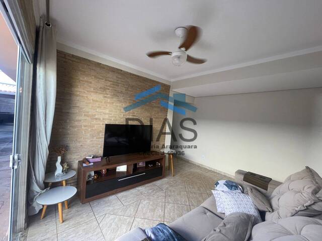 #683 - Casa para Venda em Araraquara - SP - 2