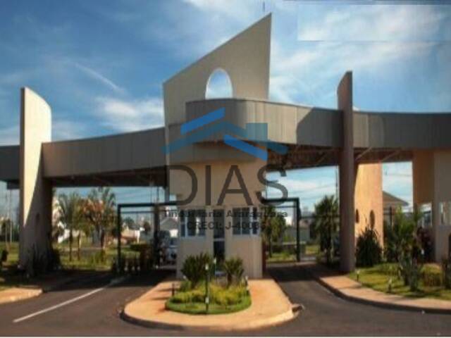#673 - Casa para Venda em Araraquara - SP - 2