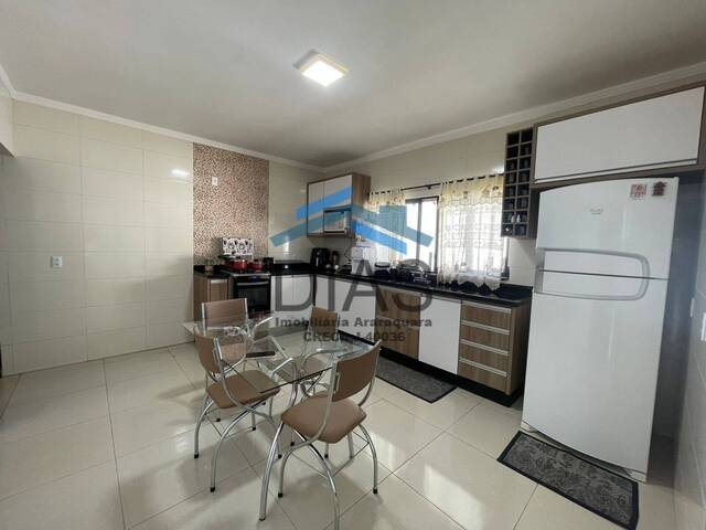 #700 - Casa para Venda em Araraquara - SP - 2
