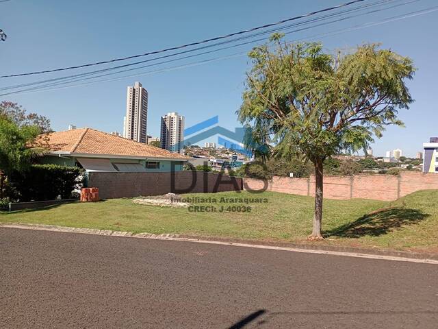 #702 - Apartamento para Venda em Araraquara - SP - 2