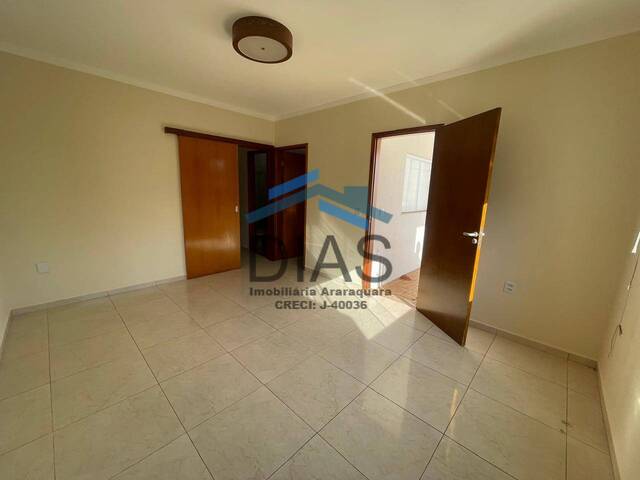 #708 - Casa para Venda em Araraquara - SP - 2