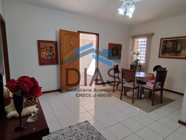 #760 - Casa para Venda em Araraquara - SP