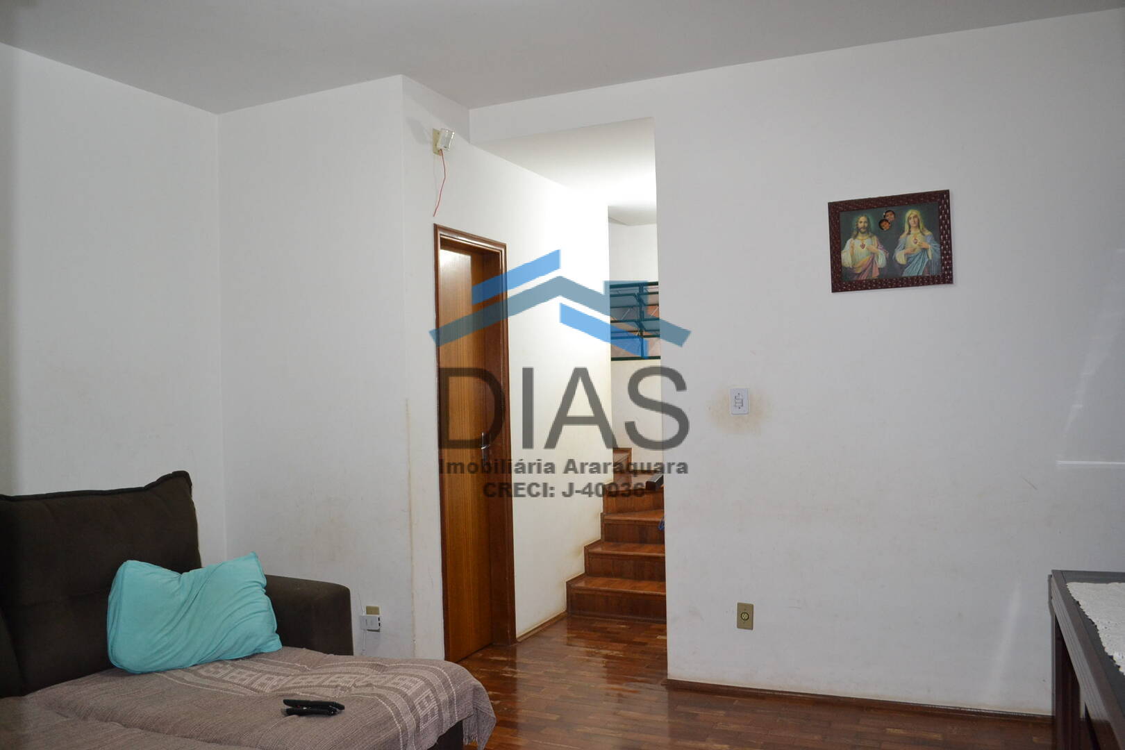 VILA VELOSA SOBRADO 3 DORMITÓRIOS SENDO 2 COM VARANDA 2 SALAS COZINHA