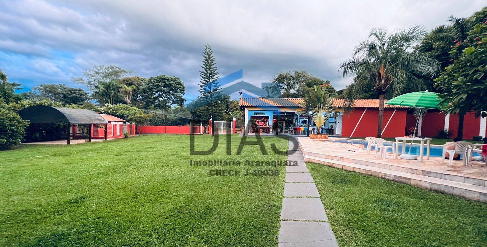 CHACARA PARQUE PLANALTO COM COMPLETA AREA DE LAZER E PAISAGISMO