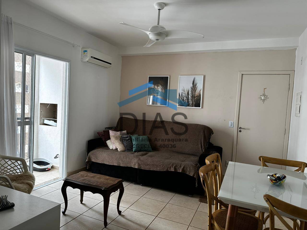 Apartamento à venda com 2 quartos, 64m² - Foto 2