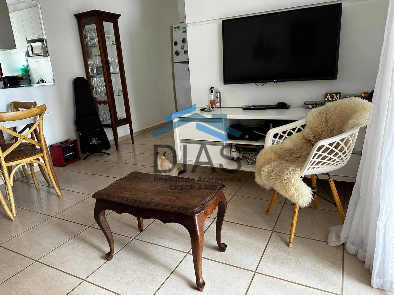 Apartamento à venda com 2 quartos, 64m² - Foto 1