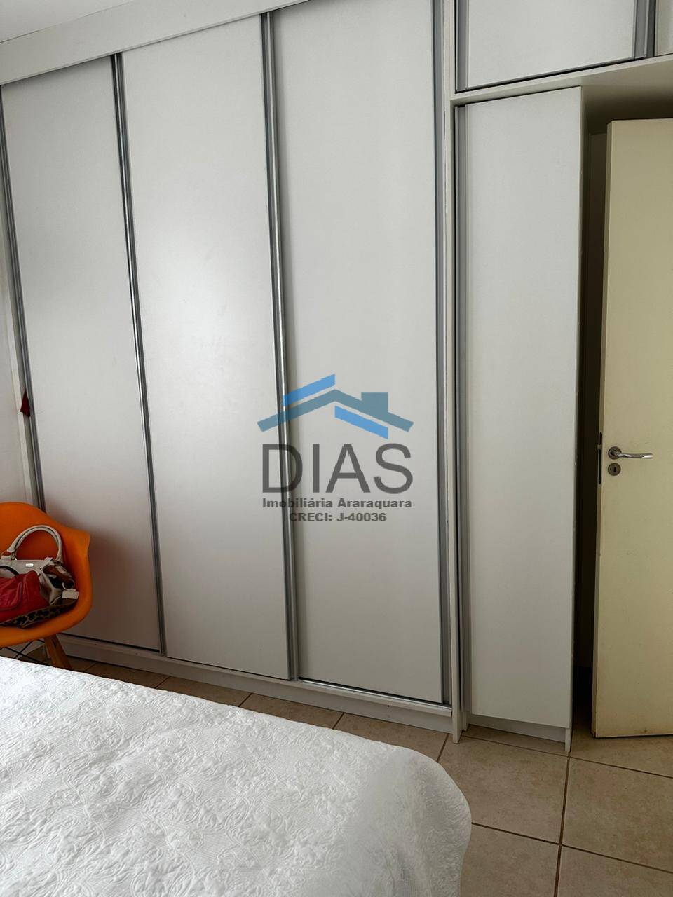Apartamento à venda com 2 quartos, 64m² - Foto 12