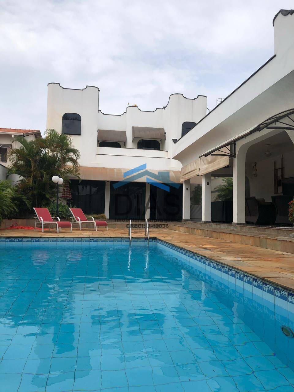 VILA HARMONIA BELÍSSIMA ESTILO MEDITERRÂNEO QUATRO SUÍTES E PISCINA