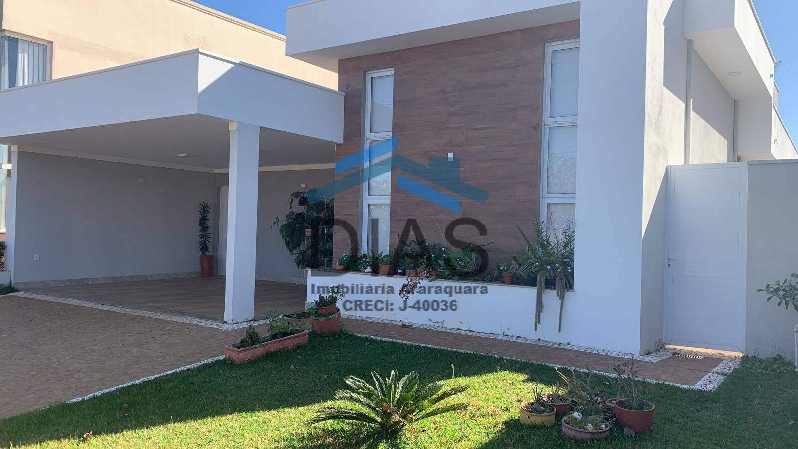 JARDIM ACACIAS LINDA CASA TRÊS DORMITÓRIOS ESPAÇO GOURMET E PAISAGISMO