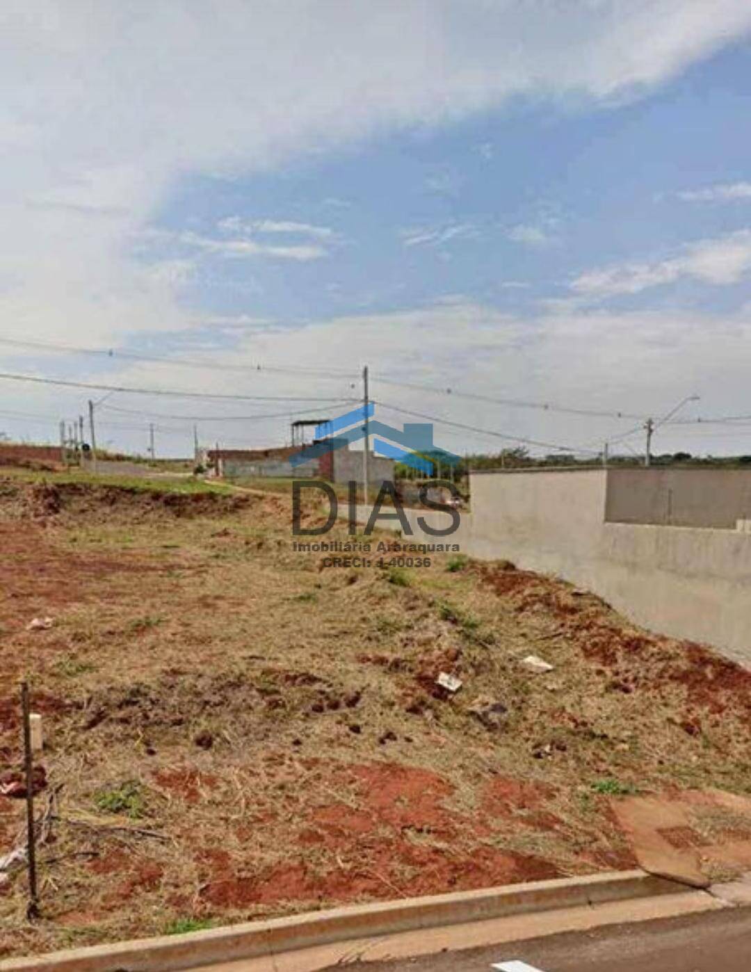 TERRENO 200 M PRONTO PARA CONSTRUIR BEM LOCALIZADO NO ALAMEDAS II