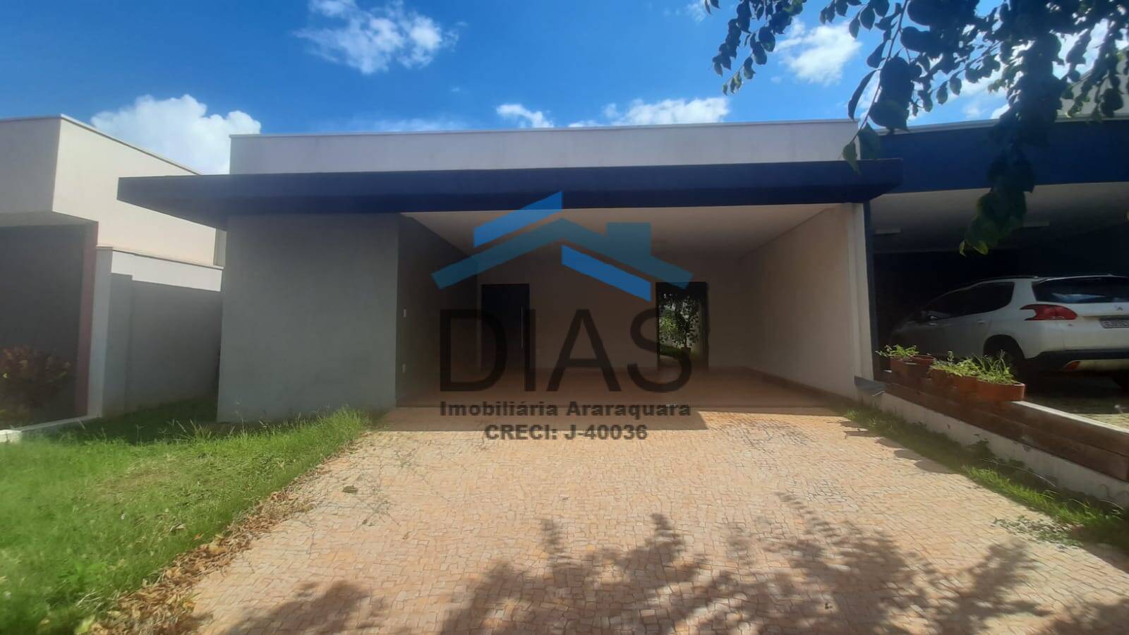 RESIDENCIAL VILLAGE DAMHA l SOBRADO COM QUATRO SUÍTES E AREA GOURMET