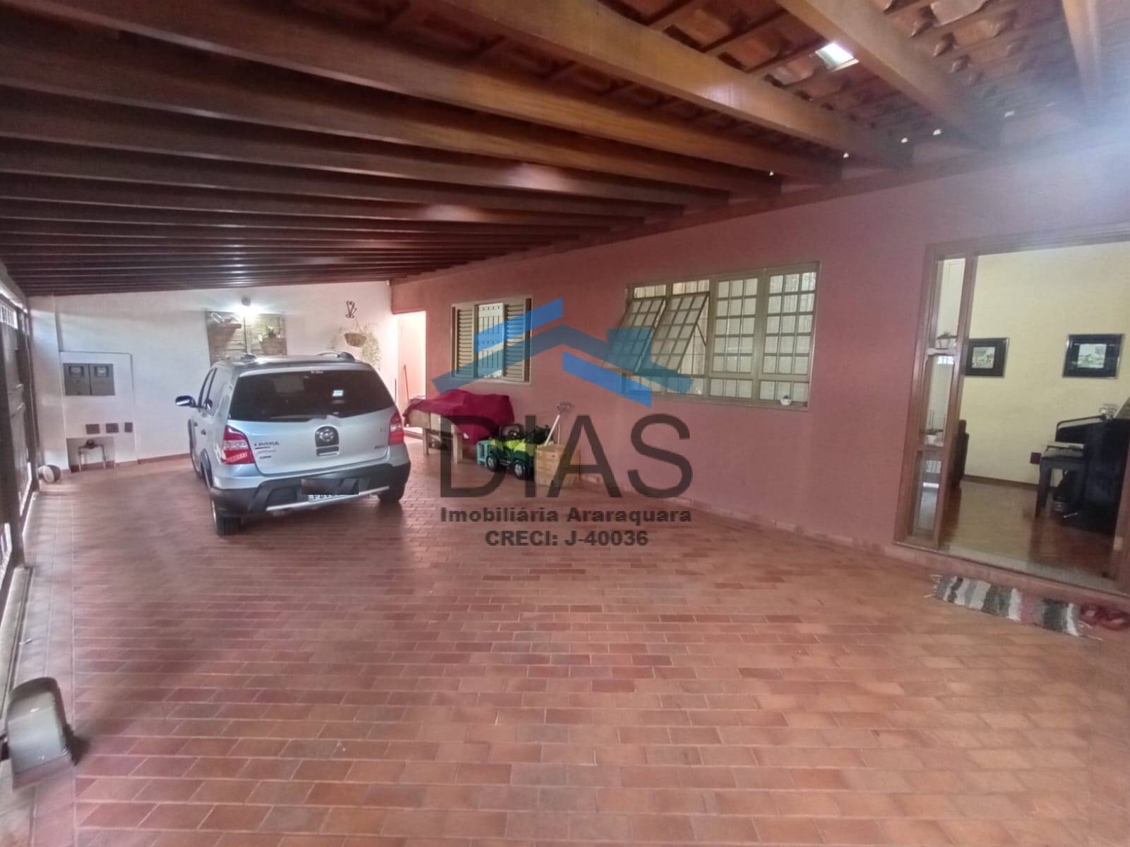 JARDIM SANTA CLARA EM FRENTE A FATEC E VAZ FILHO REPLETA DE COMÉRCIO