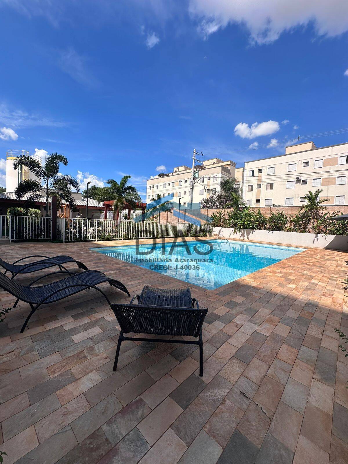 RESIDENCIAL TULIPAS APARTAMENTO DOIS DORMITÓRIOS SACADA LAZER COMPLETO