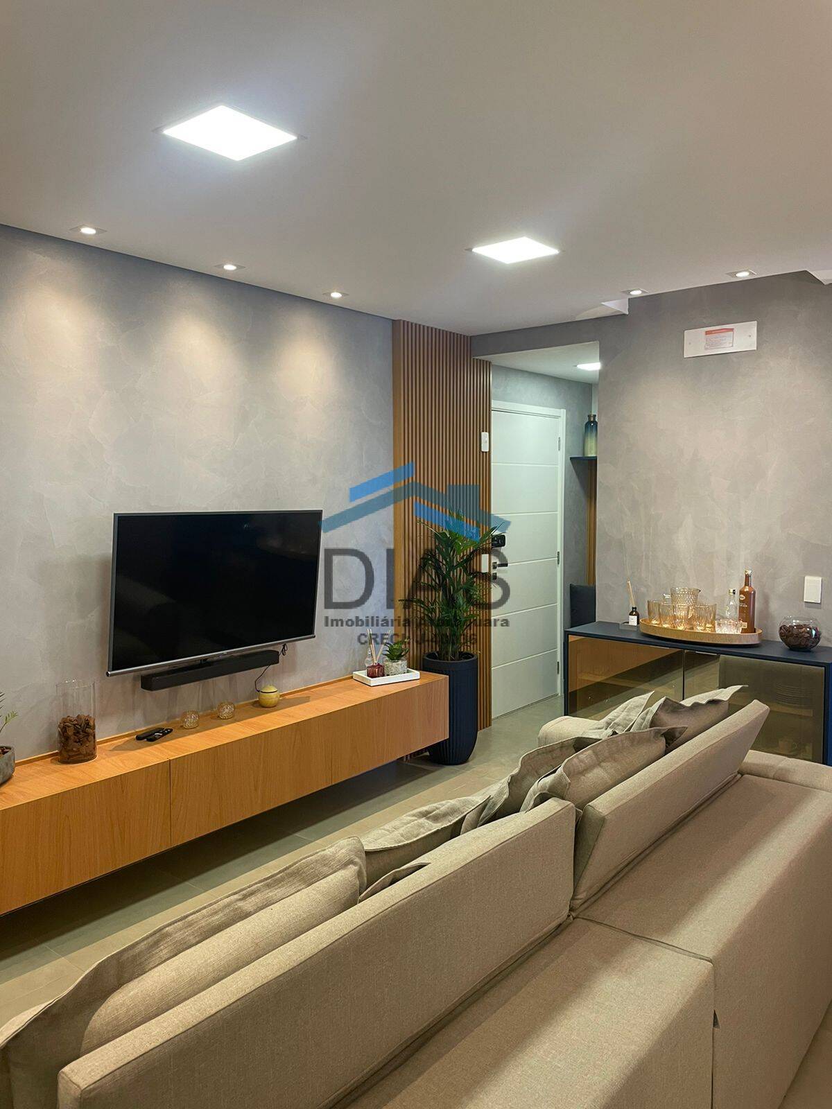 Apartamento à venda com 3 quartos, 93m² - Foto 2