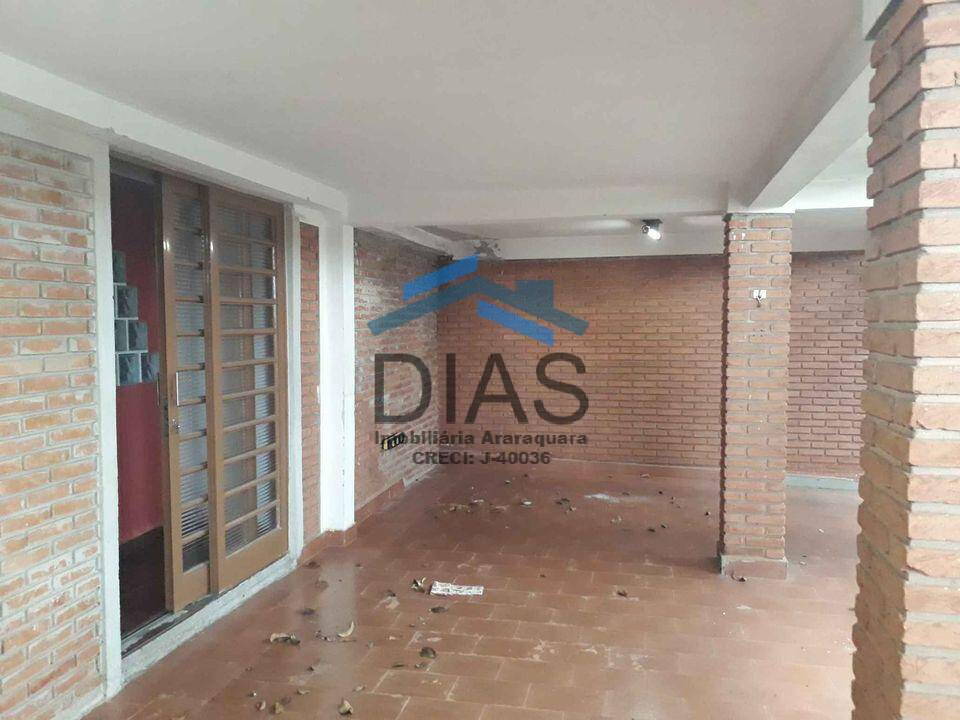 CECAP ll COM DOIS DORMITÓRIOS SENDO 1 SUITE QUINTAL AMPLO 250M