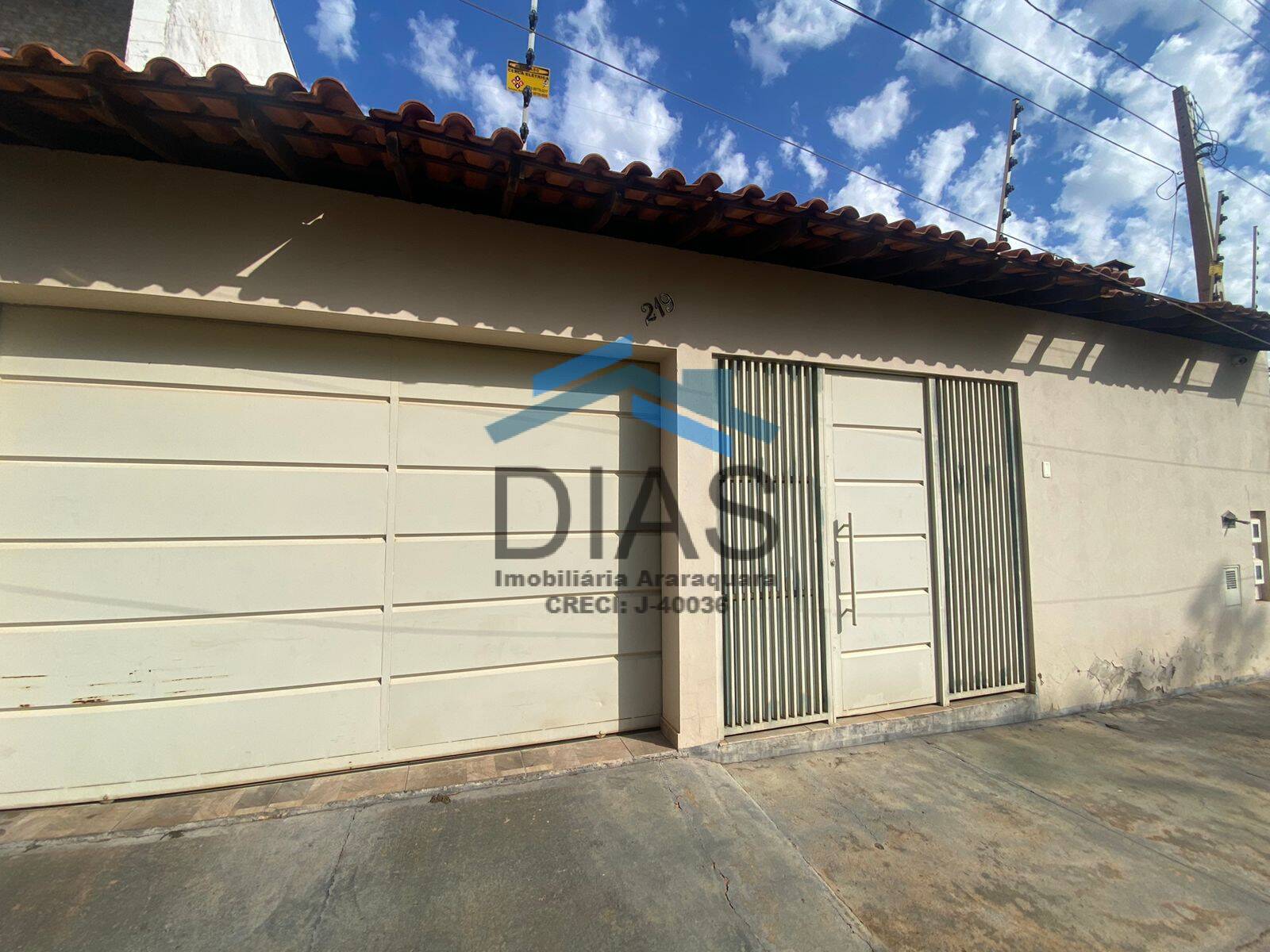 JARDIM DOS OITIS QUATRO DORMITÓRIOS ESPAÇO GOURMET COM CHURRASQUEIRA