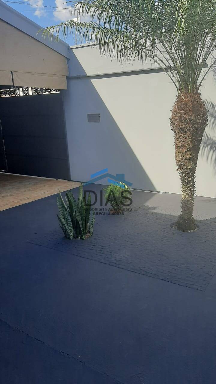 PARQUE IGAÇABA CASA COM TRÊS DORMITÓRIOS E ESPAÇO GOURMET