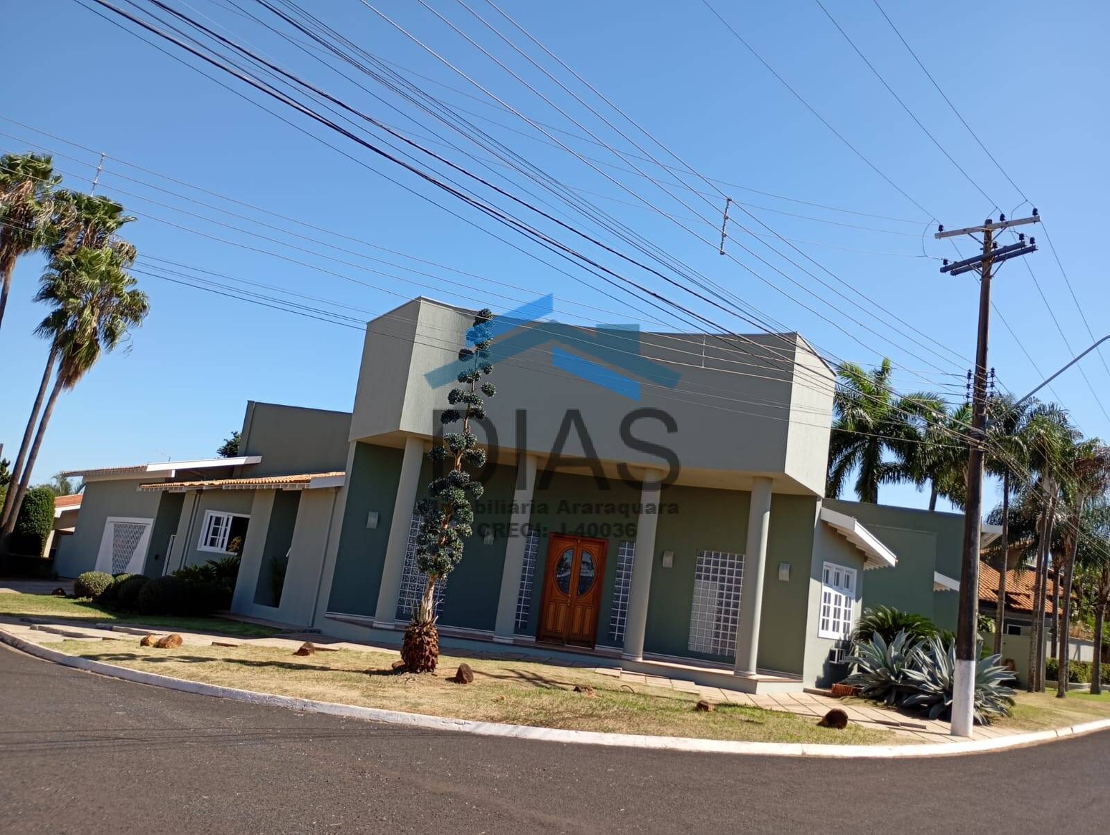 CONDOMÍNIO MANOELA ALTO PADRÃO CINCO SUÌTES SPA PISCINA SAUNA JARDIM