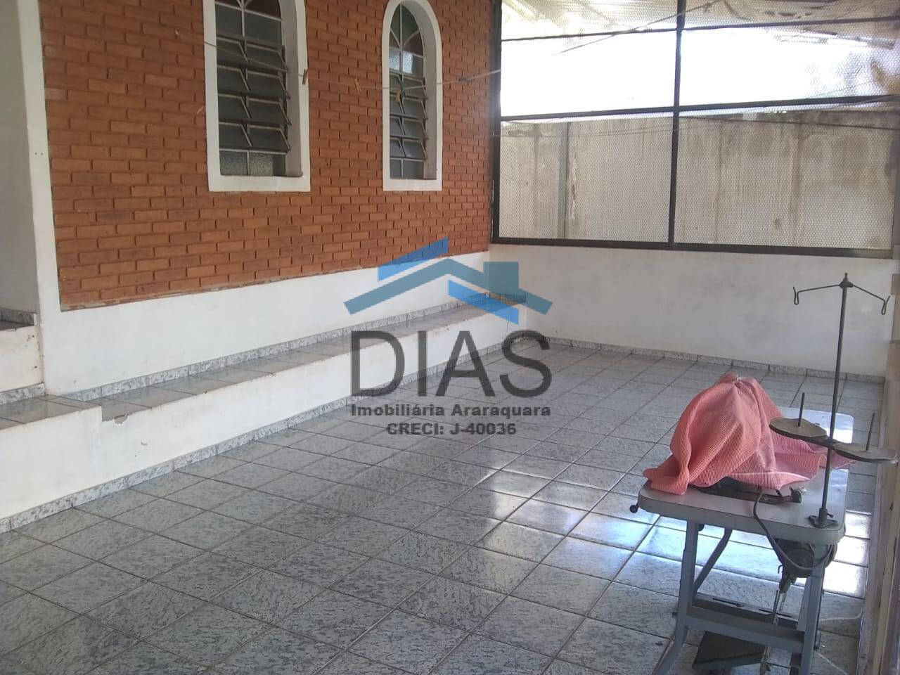 JARDIM VITÓRIA CASA COM DOIS DORMITÓRIOS TERRENO 253 M