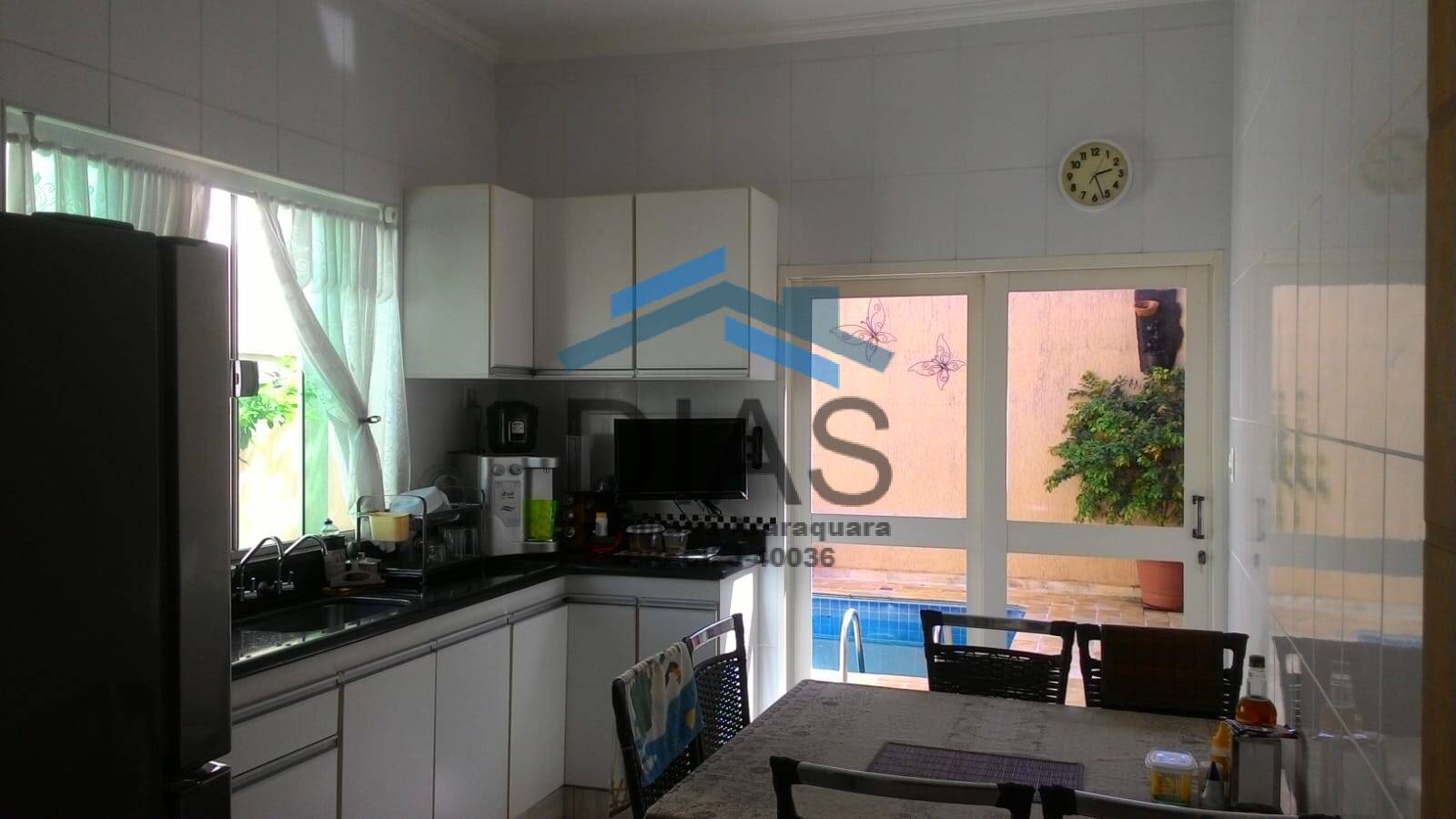 Casa à venda com 2 quartos, 211m² - Foto 11