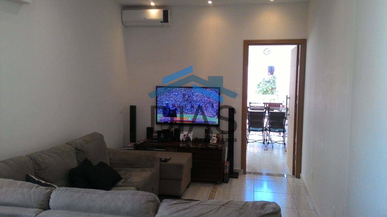 Casa à venda com 2 quartos, 211m² - Foto 9