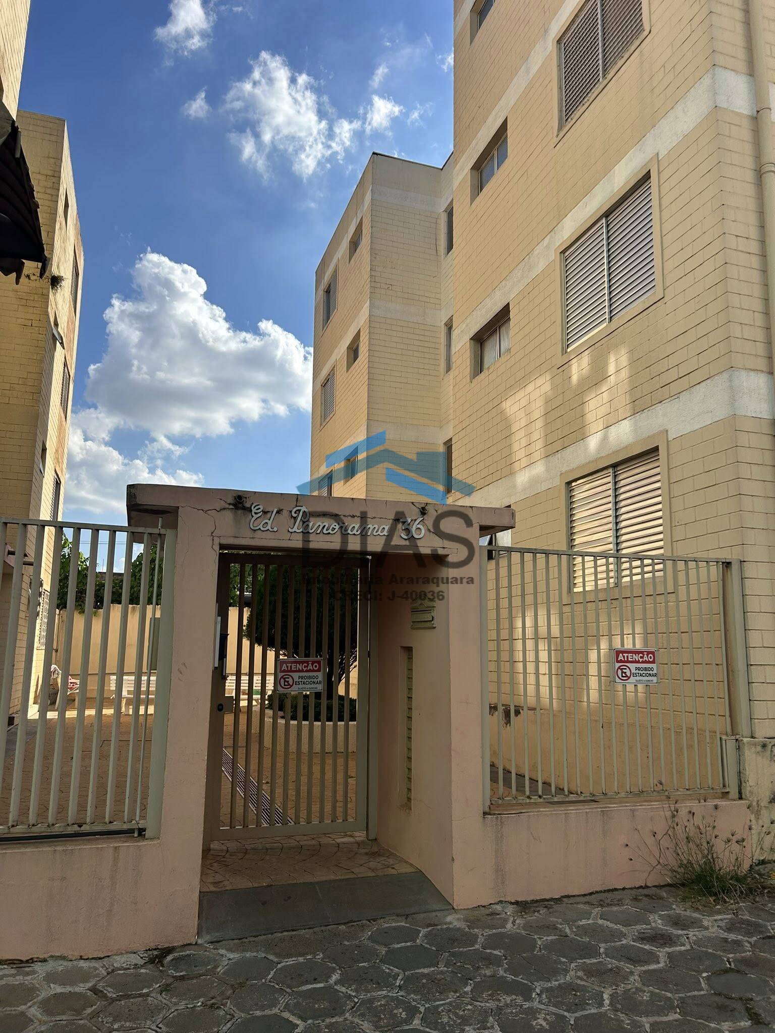 EDIFICIO PANORAMA 2 DORMITÓRIOS VILA XAVIER PRÓXIMO MERCADO SAVENHAGNO