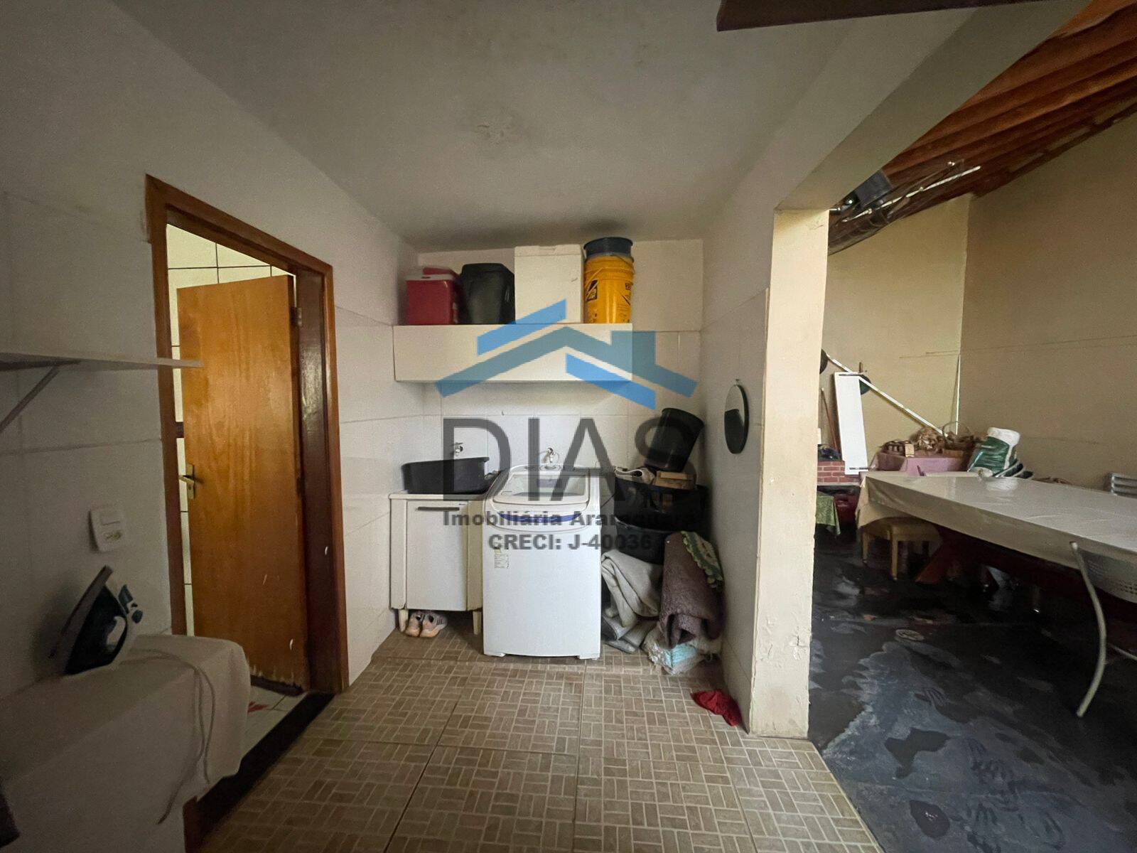 Casa à venda com 2 quartos, 90m² - Foto 6
