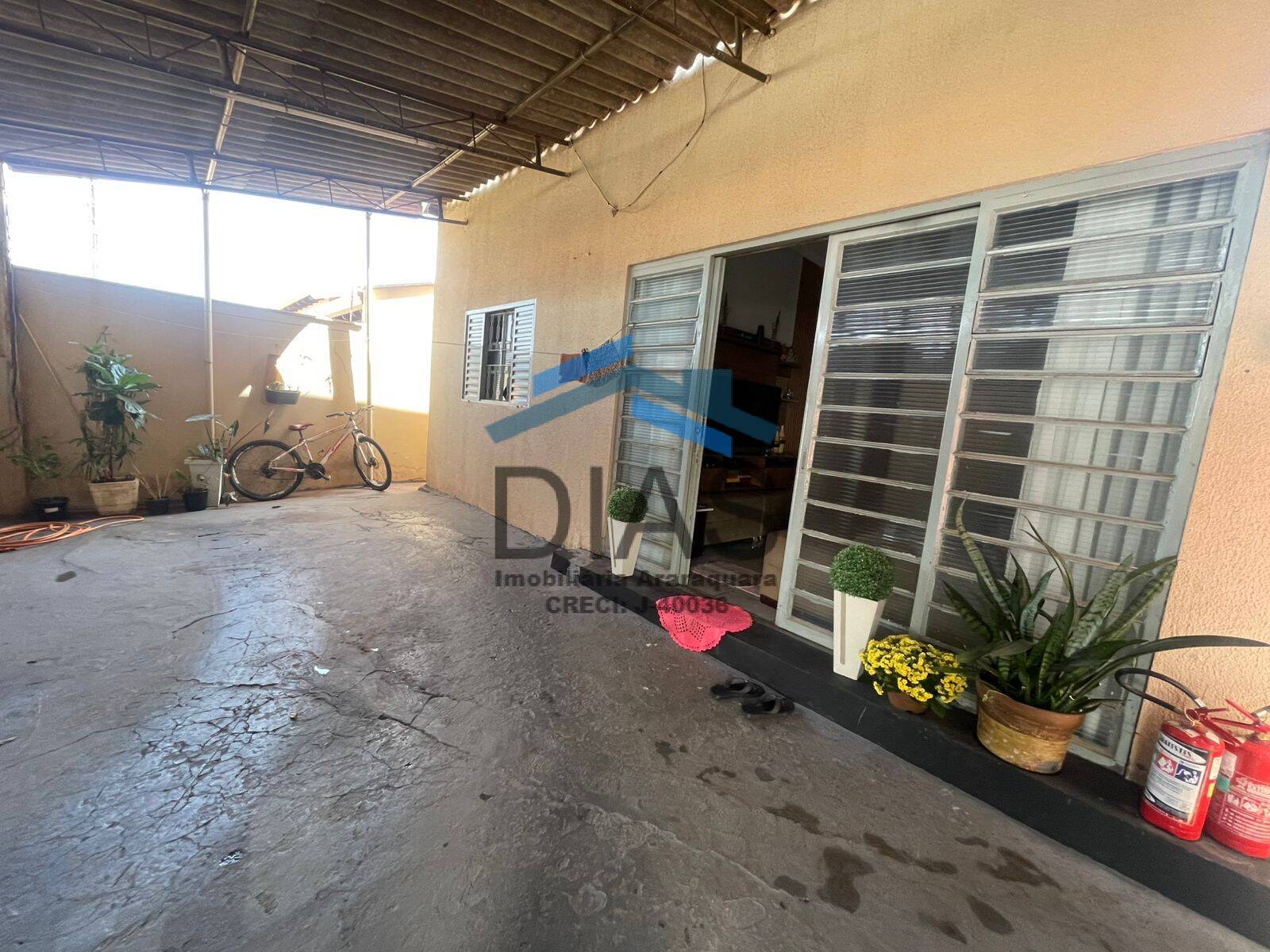 Casa à venda com 2 quartos, 90m² - Foto 3