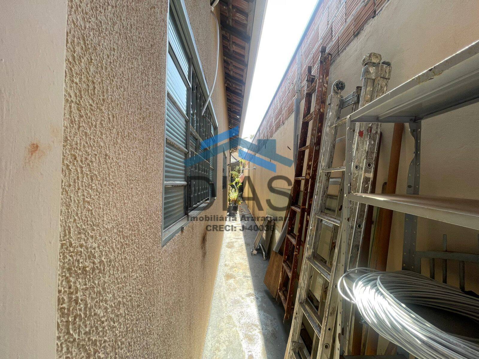 Casa à venda com 2 quartos, 90m² - Foto 13