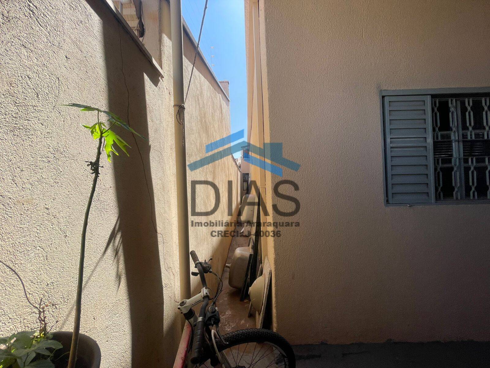 Casa à venda com 2 quartos, 90m² - Foto 14