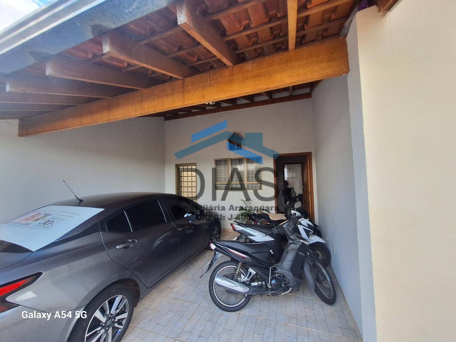 Casa à venda com 2 quartos, 121m² - Foto 1