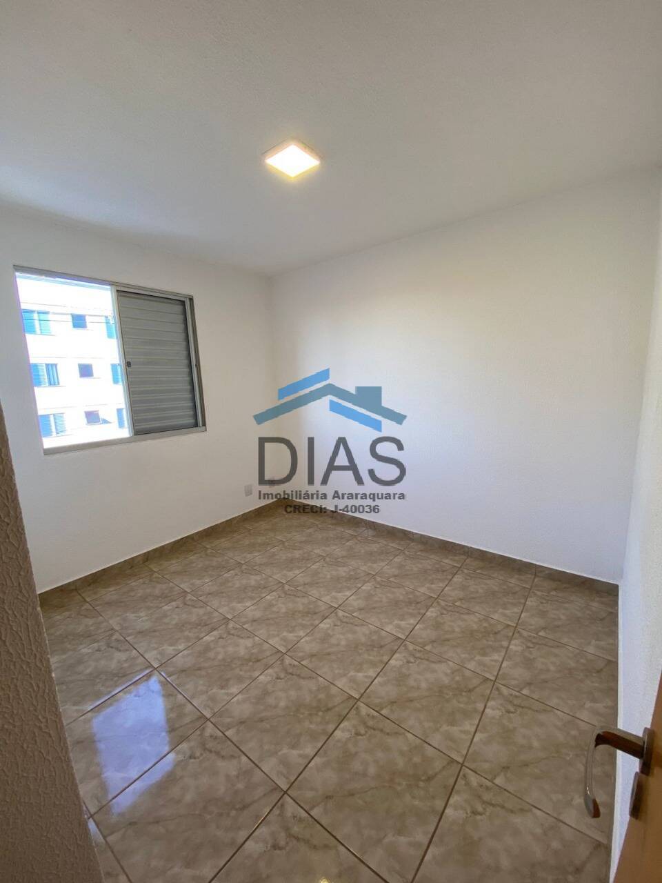 Apartamento à venda com 2 quartos, 44m² - Foto 11