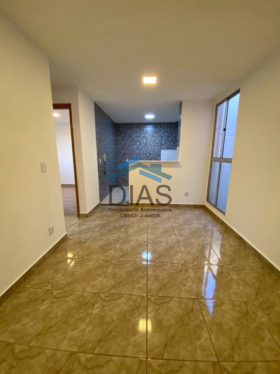 Apartamento à venda com 2 quartos, 44m² - Foto 3