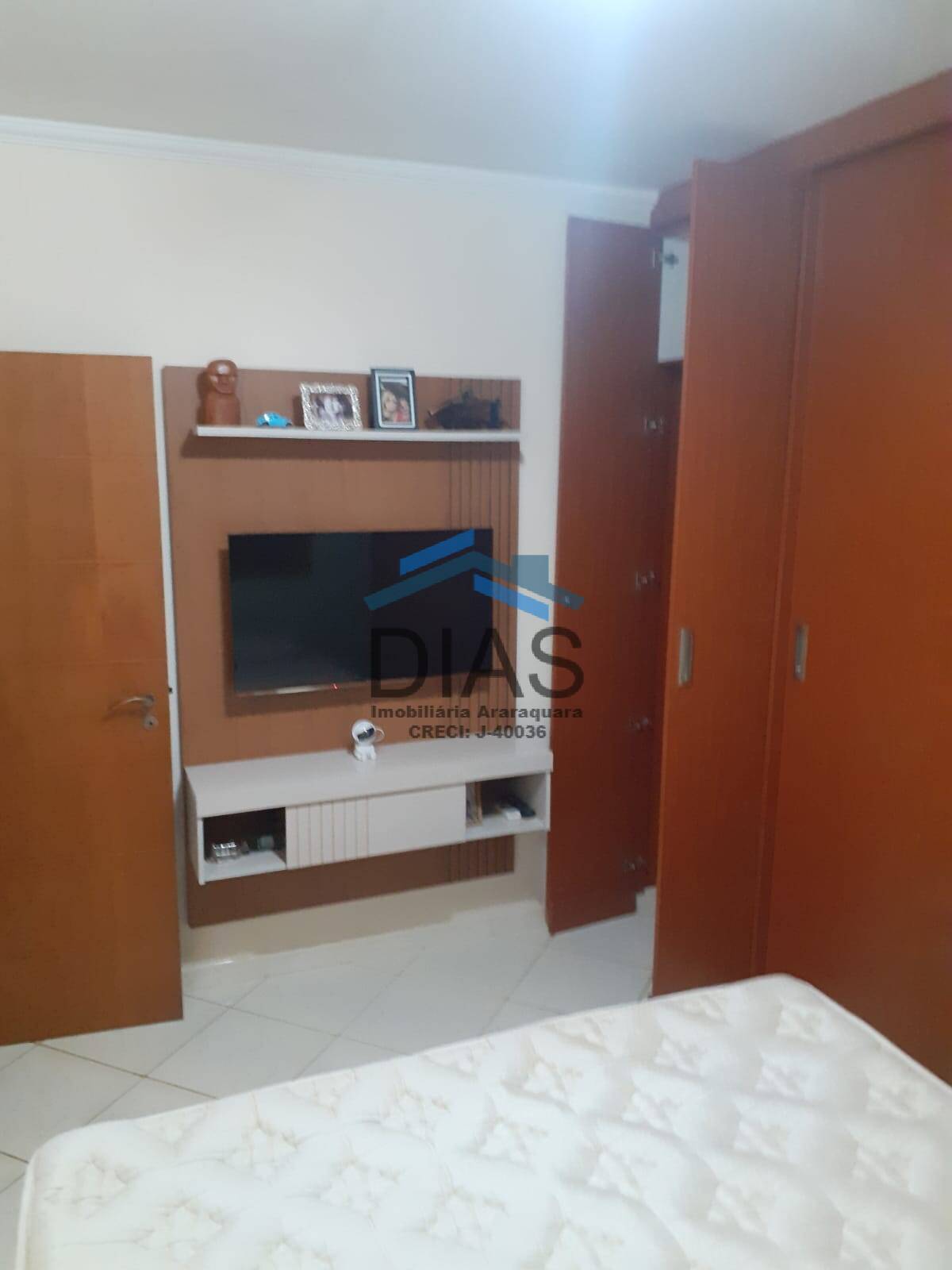 Casa, 3 quartos, 177 m² - Foto 1
