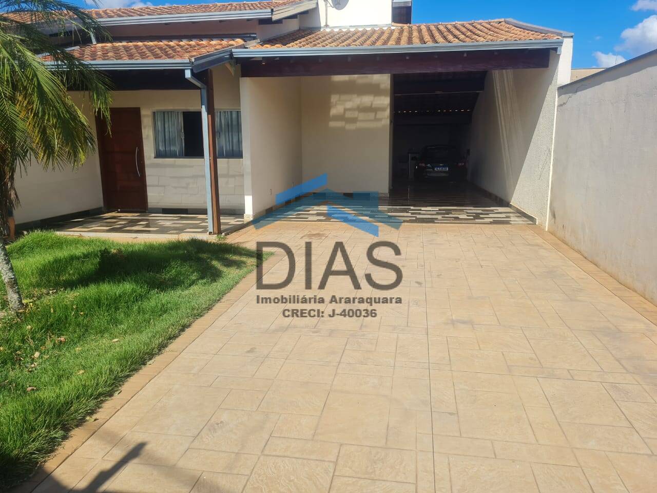 Casa, 3 quartos, 213 m² - Foto 1