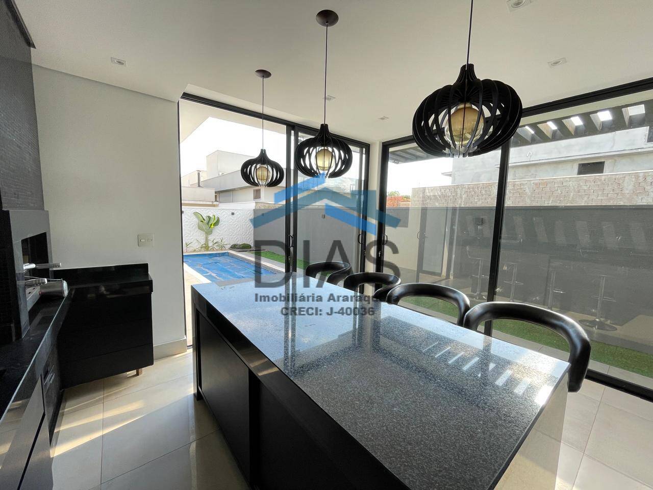 Casa, 3 quartos, 227 m² - Foto 2