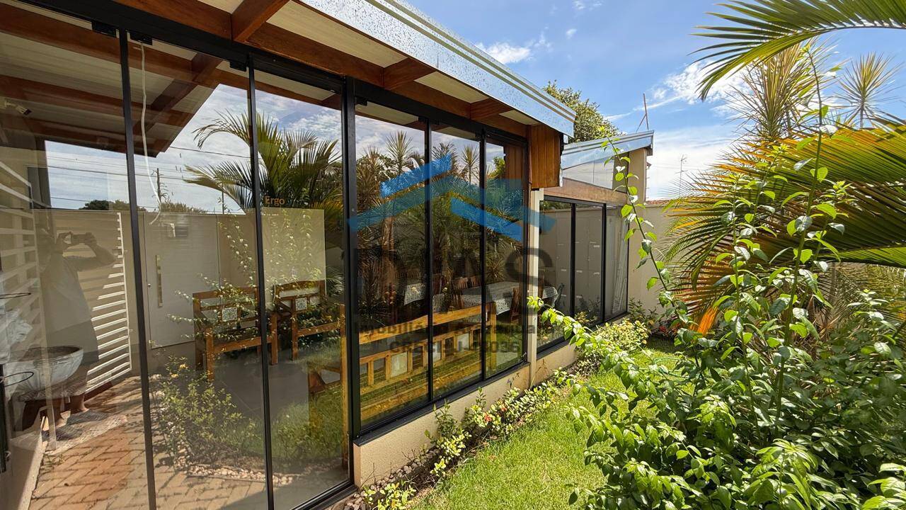 Casa, 3 quartos, 186 m² - Foto 1