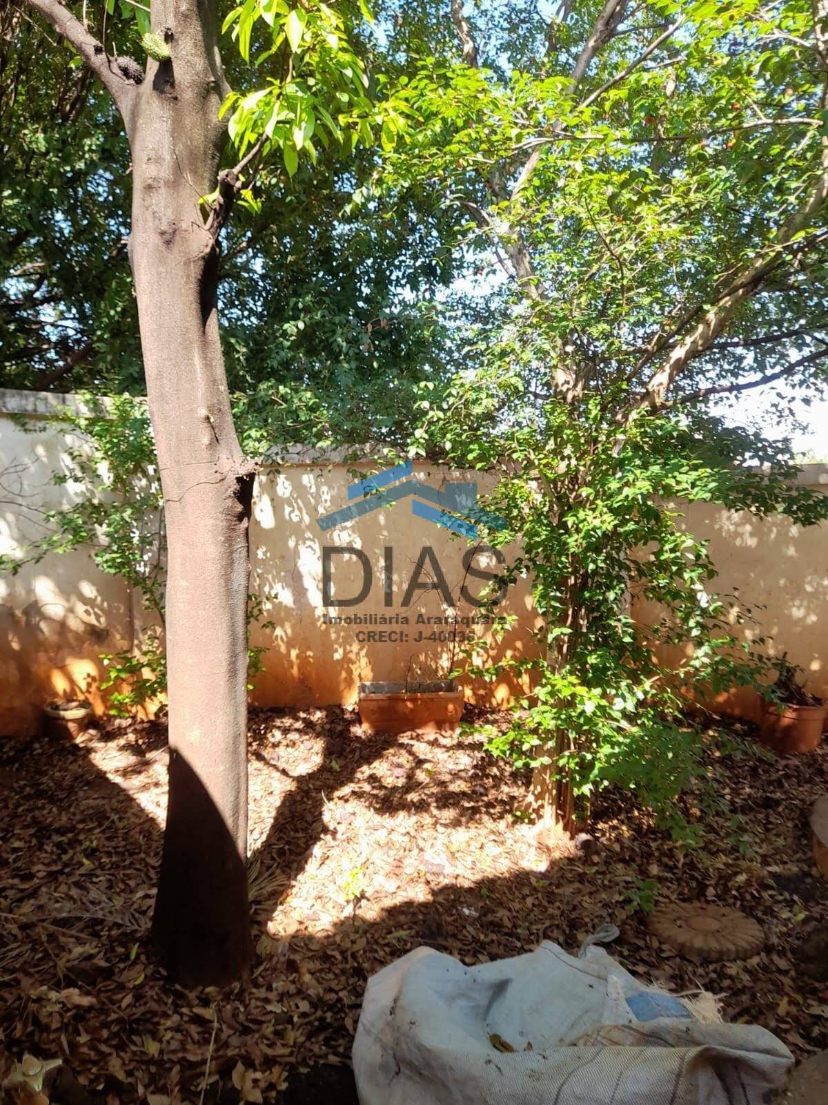 Casa, 4 quartos, 238 m² - Foto 2