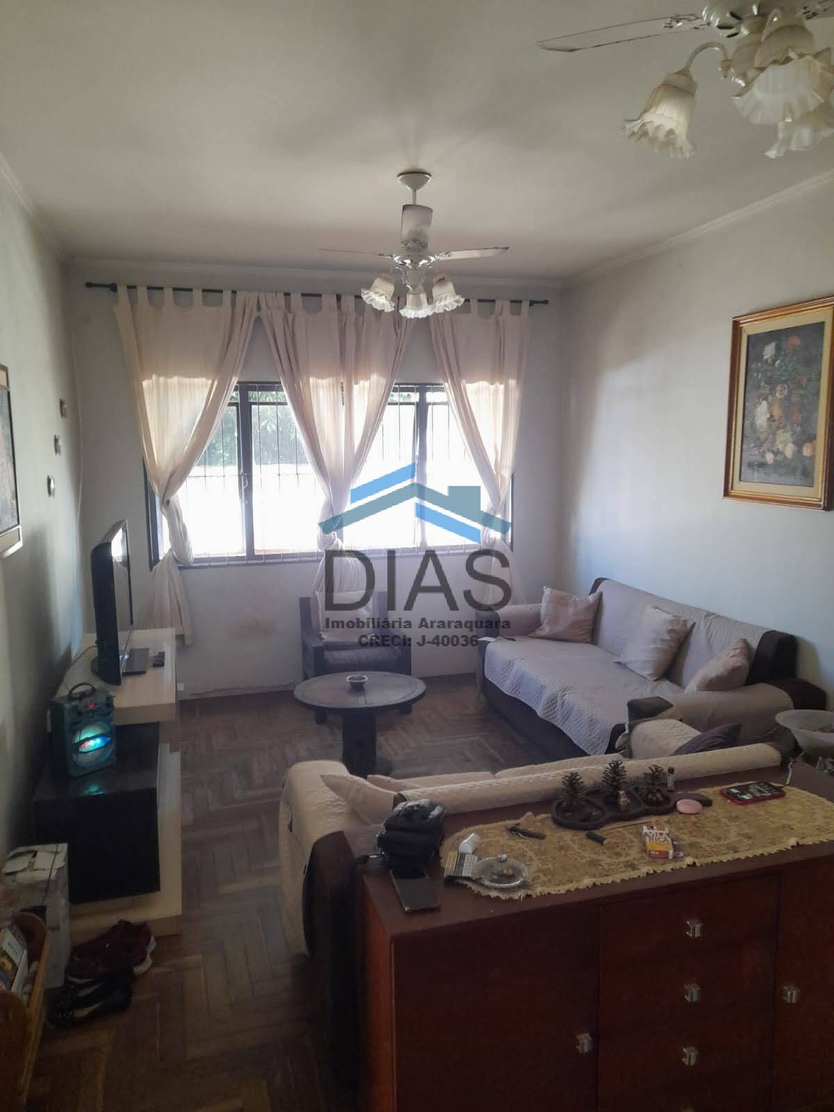 Casa, 4 quartos, 238 m² - Foto 3