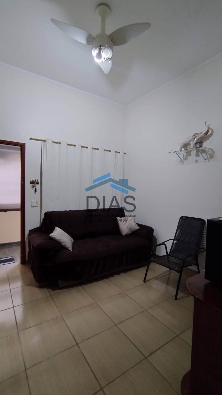 CENTRO AQA CASA 02 DORMITÓRIOS S1 SUÍTE MÓVEIS PLANEJADOS E ÁREA GOURMET