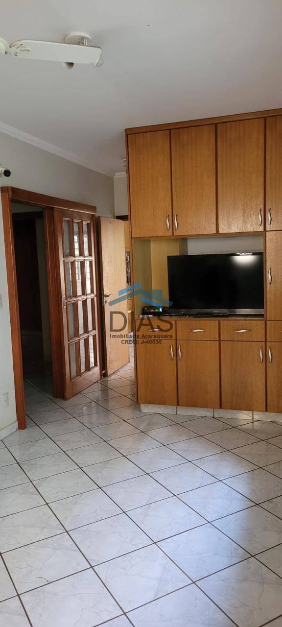 Casa, 4 quartos, 242 m² - Foto 3