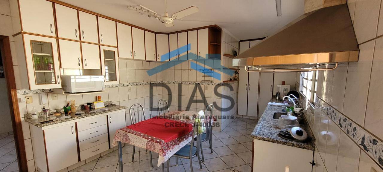 Casa, 4 quartos, 242 m² - Foto 5