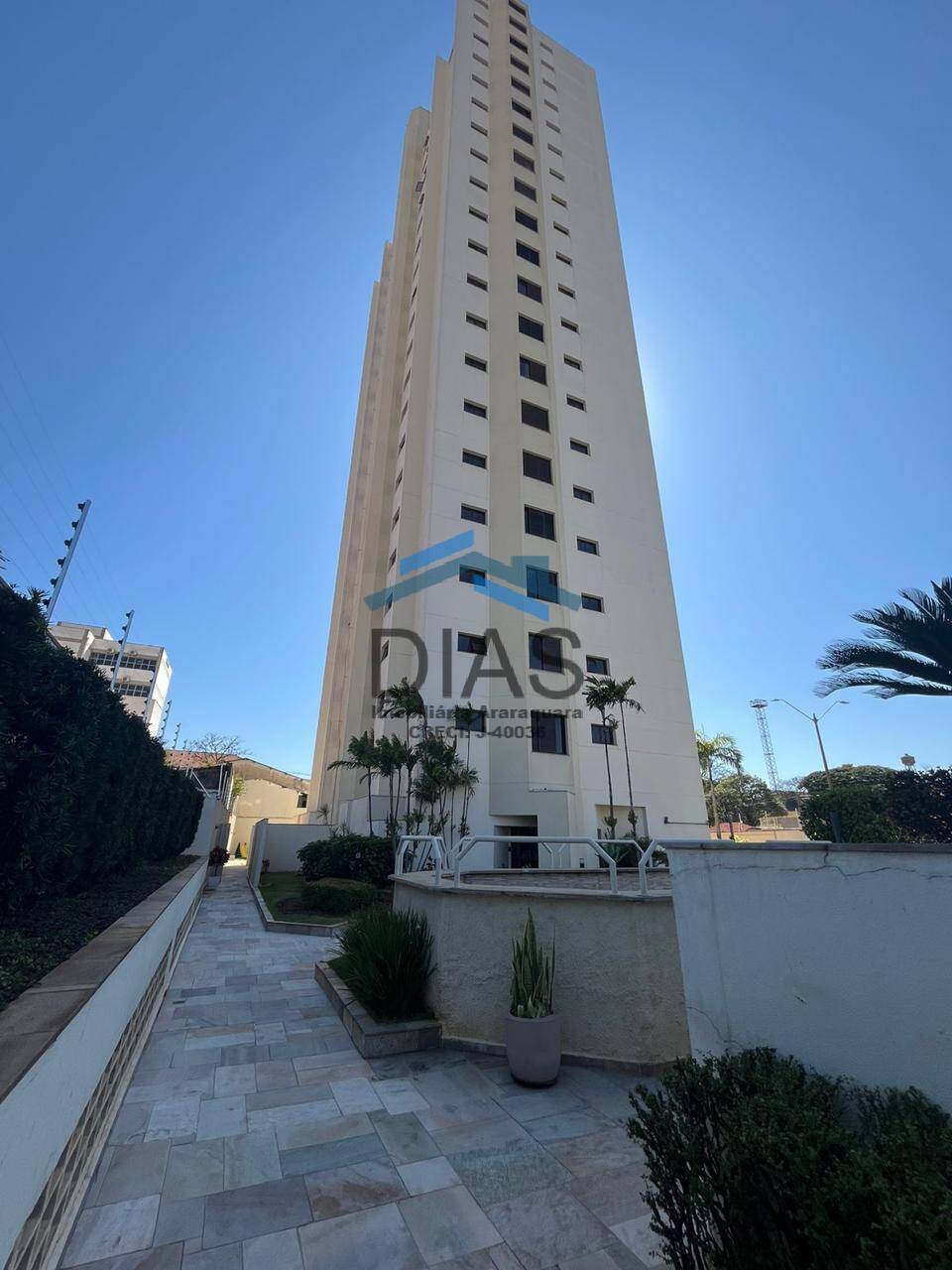 CENTRO AQA EDIFÍCIO PORTAL DO SOL APTO 03 DORMITÓRIOS S1 SUÍTE MOV PLANEJ
